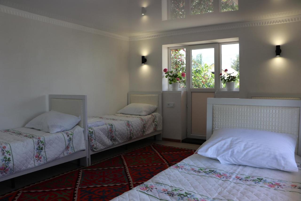 Guest House Akbermet Bokonbayevo Esterno foto